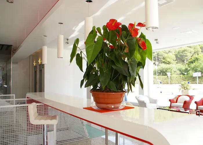 アパルタメントス センテマル アパート レスタルティット